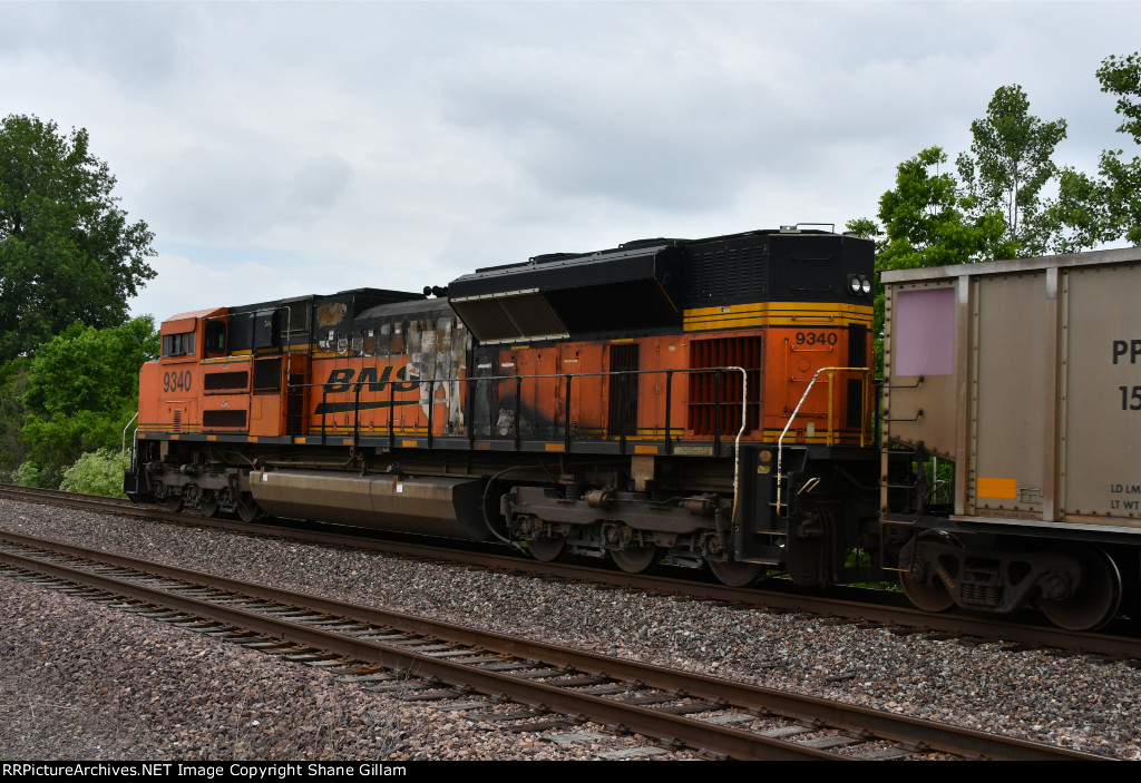 BNSF 9340 Roster shot.